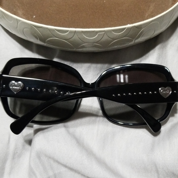 Coach sunglasses - Picture 3 of 6